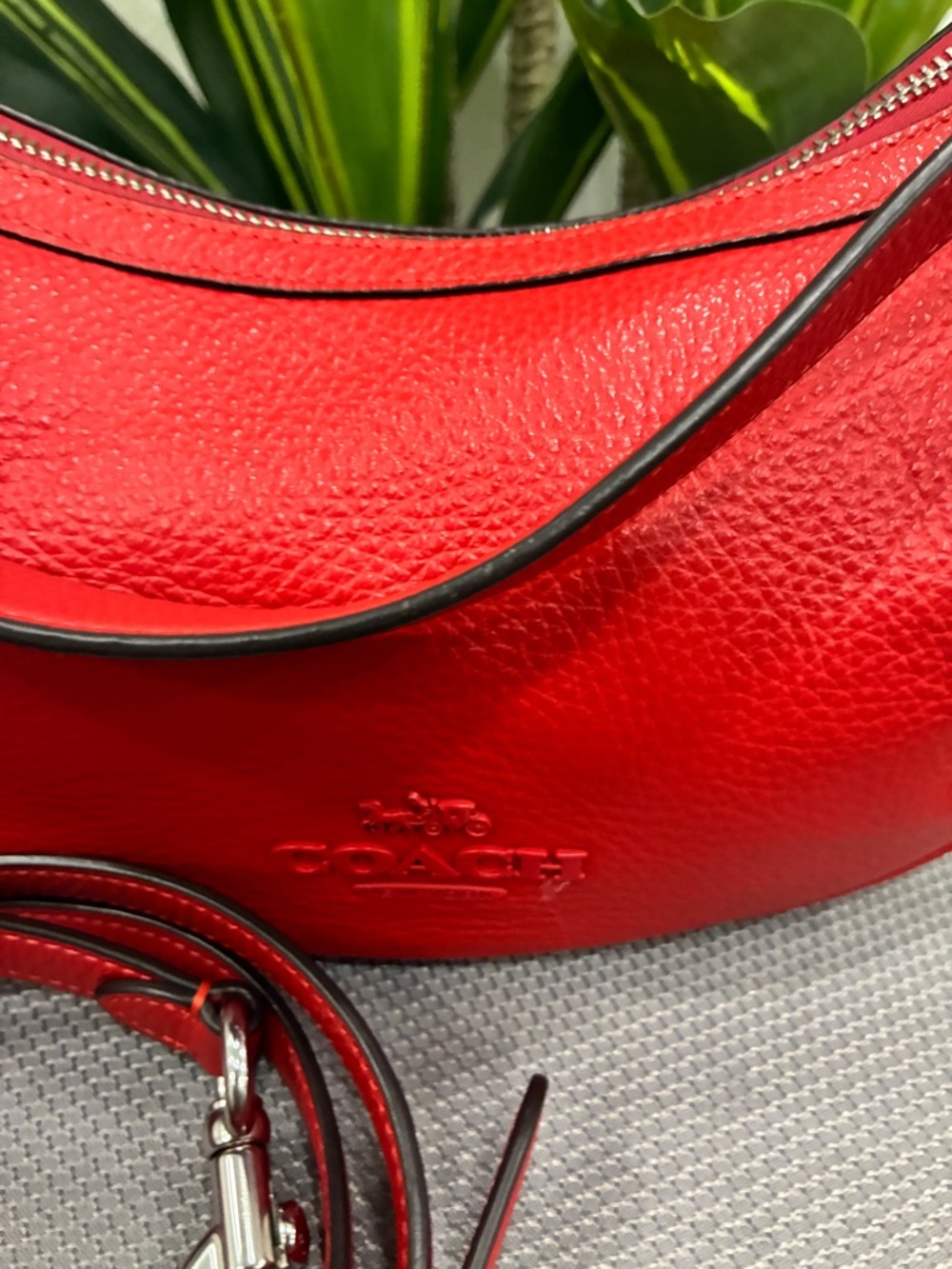 Coach Pebbled Leather Red Hobo Bag with Detachable Strap - Picture 2 of 14